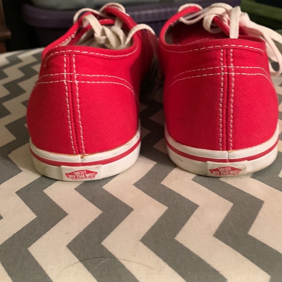 Vans red tennis shoes - Picture 4 of 5